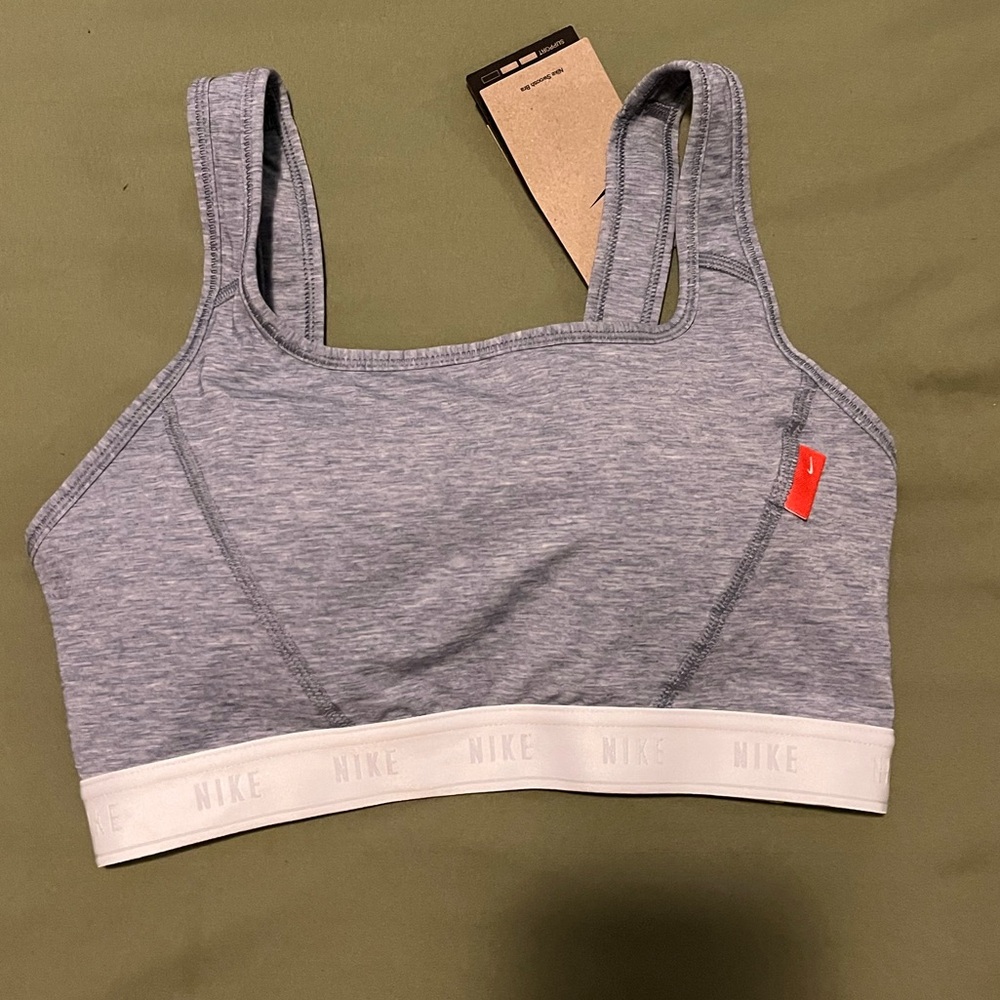 🆕 Nike Swoosh Sports Bra